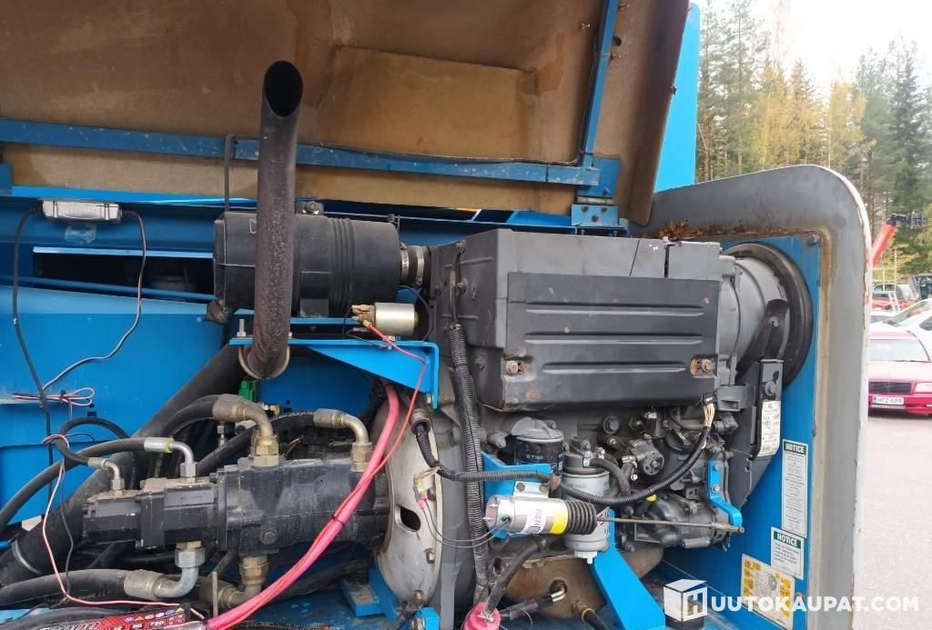 Genie S-45 RT, boom lift, rough-terrain, 2003, Hyvinkää - Plataforma telescopica: foto 3 Genie S-45 RT, boom lift, rough-terrain, 2003, Hyvinkää - Plataforma telescopica: foto 3