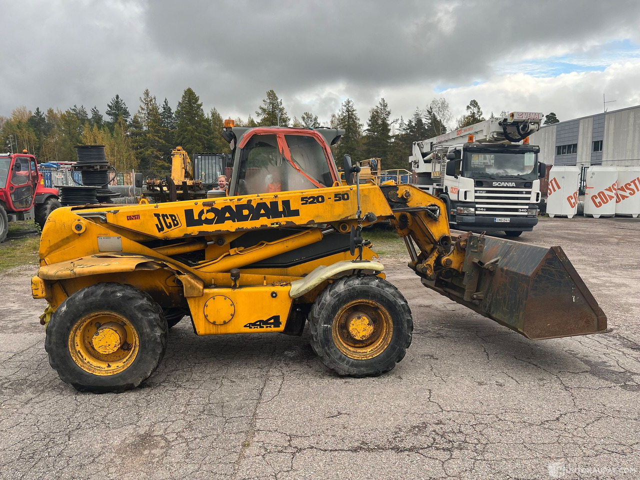 JCB 520-50-4X4/200, puomihaarukkanostin/kurottaja, 1999, Vantaa - Manipulador telescópico: foto 5 JCB 520-50-4X4/200, puomihaarukkanostin/kurottaja, 1999, Vantaa - Manipulador telescópico: foto 5