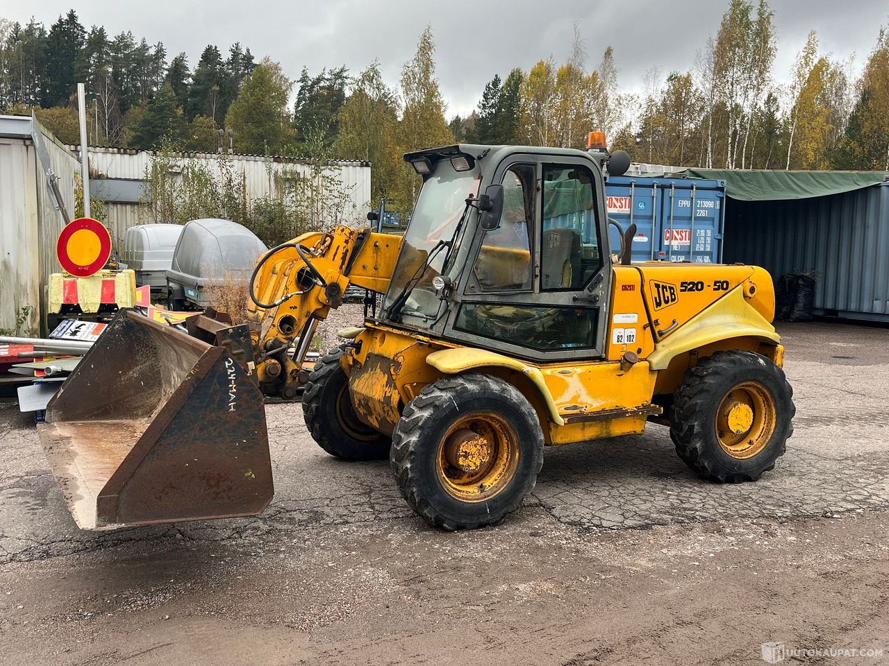 JCB 520-50-4X4/200, puomihaarukkanostin/kurottaja, 1999, Vantaa - Manipulador telescópico: foto 1 JCB 520-50-4X4/200, puomihaarukkanostin/kurottaja, 1999, Vantaa - Manipulador telescópico: foto 1