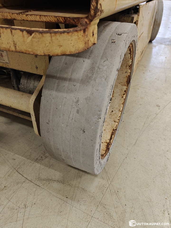 Plataforma de tijeras JLG 2646E2, 246 scissor lift, Vantaa: foto 11 Plataforma de tijeras JLG 2646E2, 246 scissor lift, Vantaa: foto 11