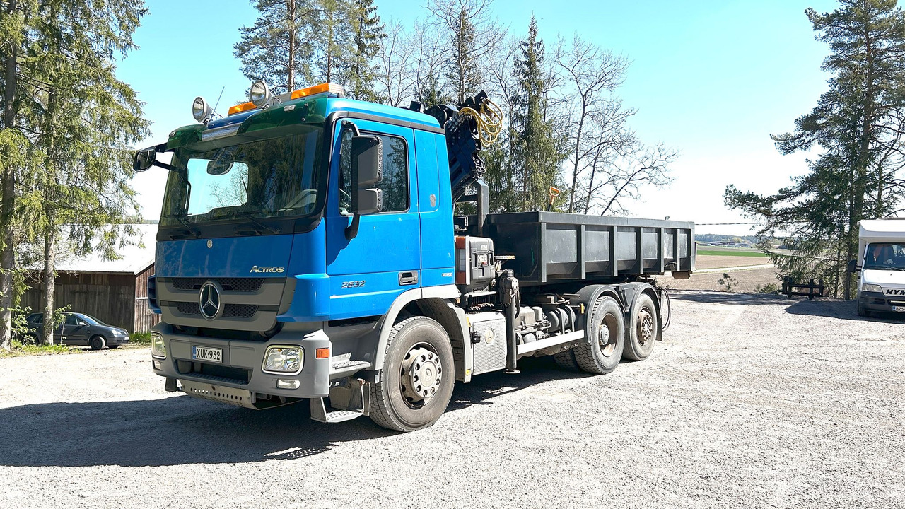 Camión multibasculante, Camión grúa Kuorma-auto Mercedes-Benz Actros 2532, vm. 2009, kympitetty pilkki ja vaijerilaitteet, Lieto: foto 1