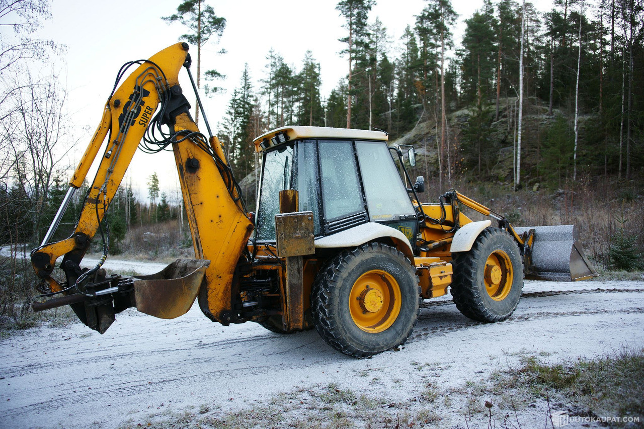 JCB 4CN, Traktorikaivuri, 2001, Nurmijärvi - Maquinaria de construcción: foto 5 JCB 4CN, Traktorikaivuri, 2001, Nurmijärvi - Maquinaria de construcción: foto 5