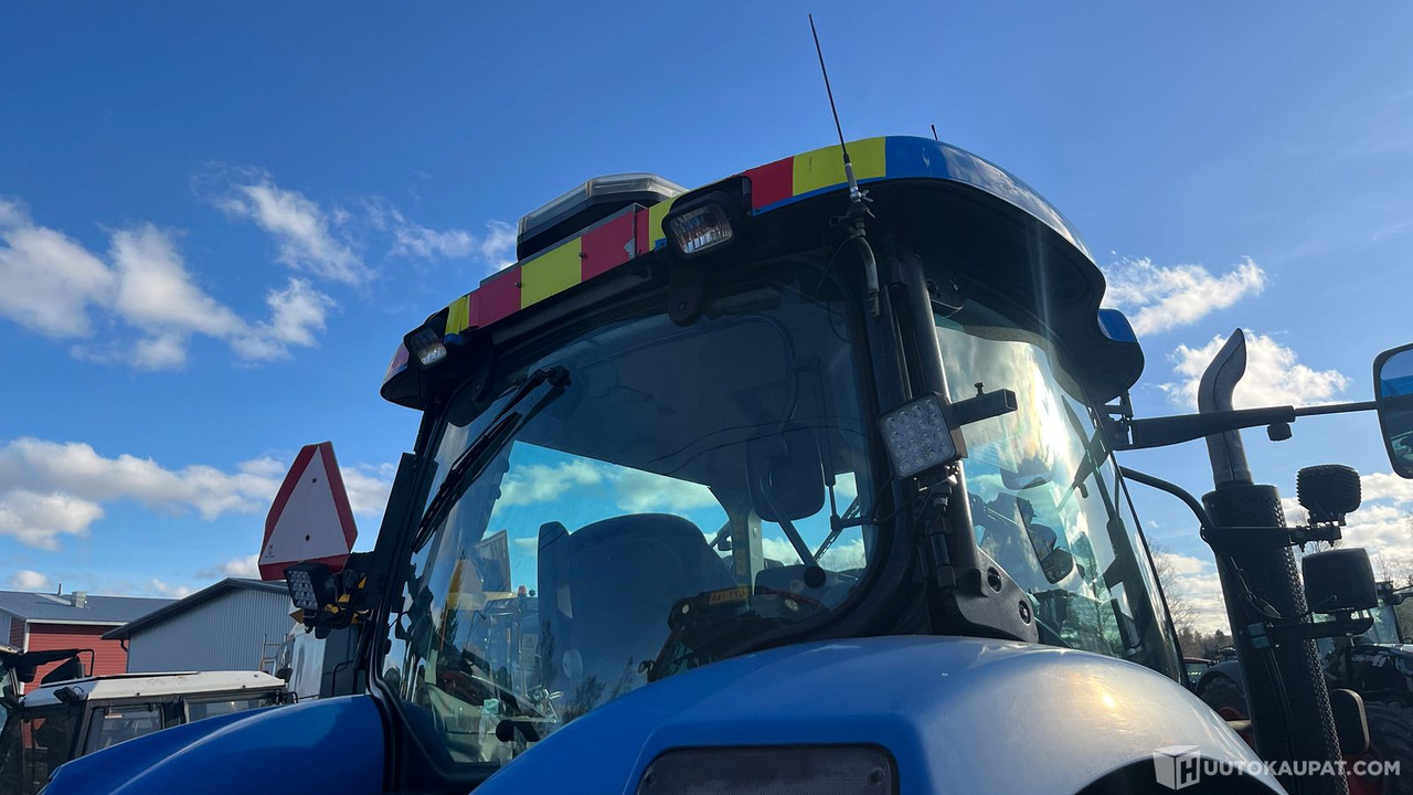 New Holland 6080, 2010, 9 000 h, AURAUSVARUSTUS, MTK25, Kouvola - Tractor: foto 5 New Holland 6080, 2010, 9 000 h, AURAUSVARUSTUS, MTK25, Kouvola - Tractor: foto 5