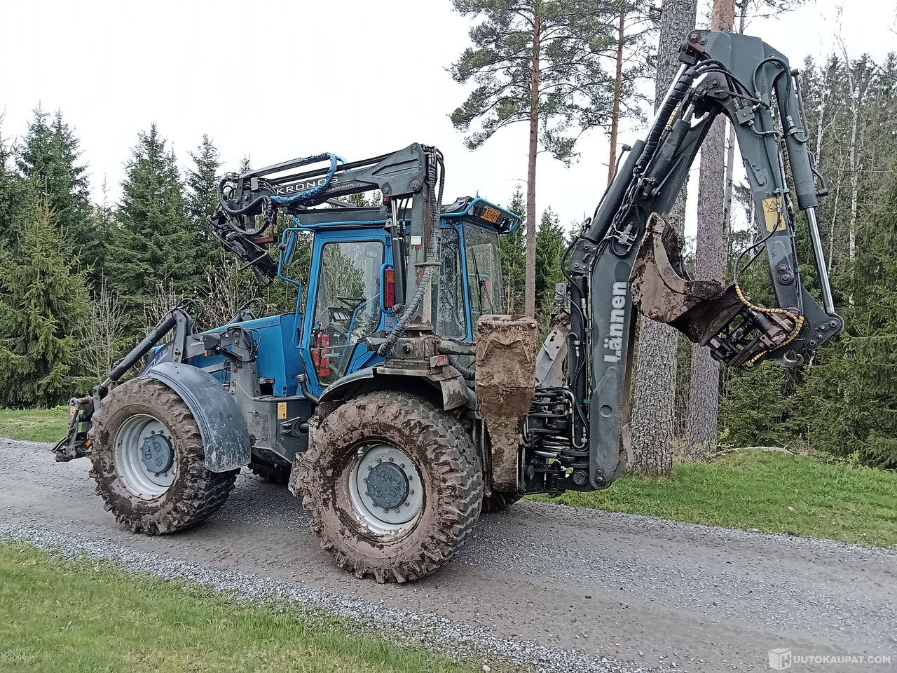 Lännen 860c Pylväsnosturilla, 2005, Hämeenlinna - Otra maquinaria: foto 2 Lännen 860c Pylväsnosturilla, 2005, Hämeenlinna - Otra maquinaria: foto 2