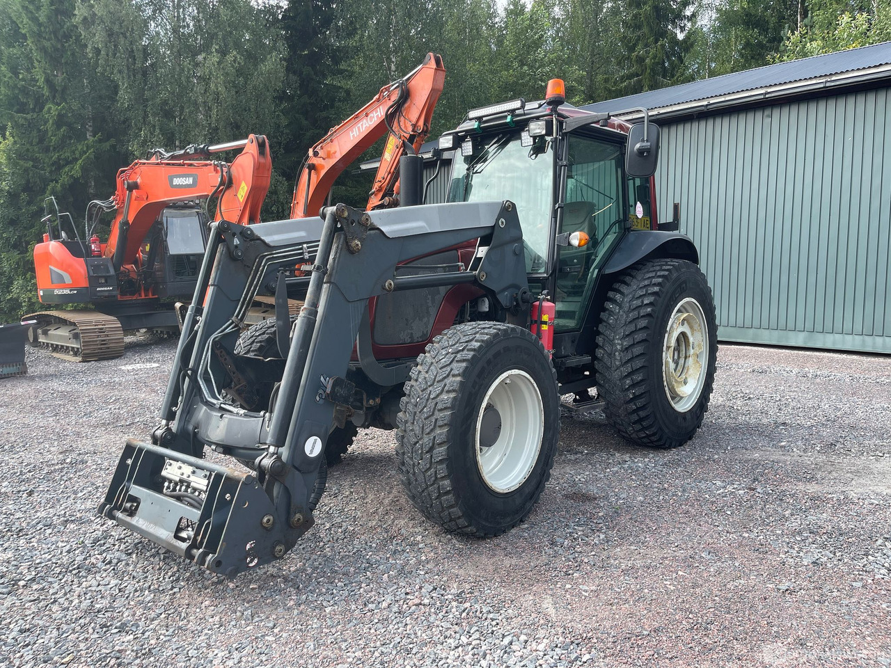Valtra A 93 Unlimited, traktori kuormaajalla, 2016, Lohja - Tractor: foto 2 Valtra A 93 Unlimited, traktori kuormaajalla, 2016, Lohja - Tractor: foto 2