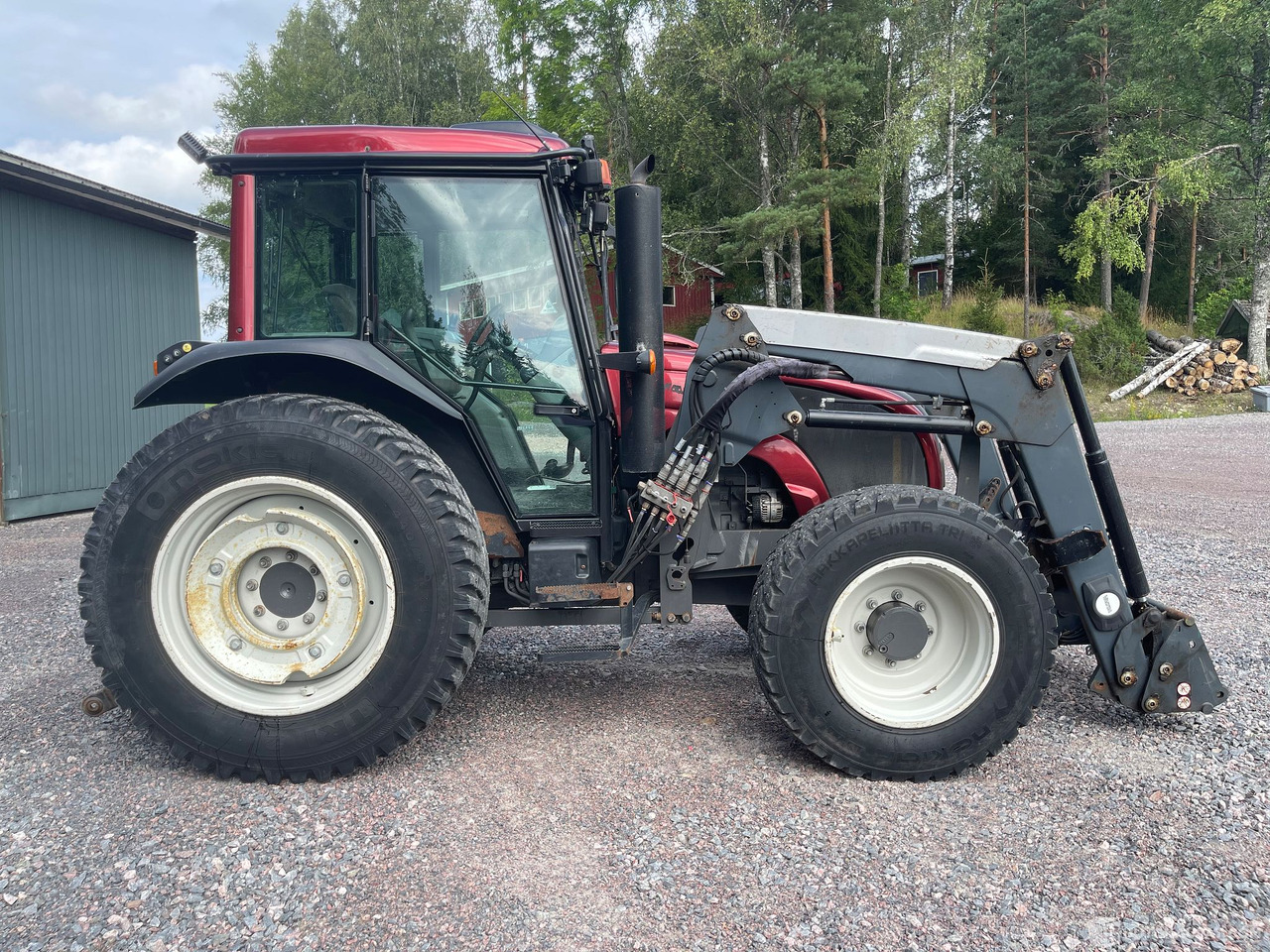 Valtra A 93 Unlimited, traktori kuormaajalla, 2016, Lohja - Tractor: foto 1 Valtra A 93 Unlimited, traktori kuormaajalla, 2016, Lohja - Tractor: foto 1