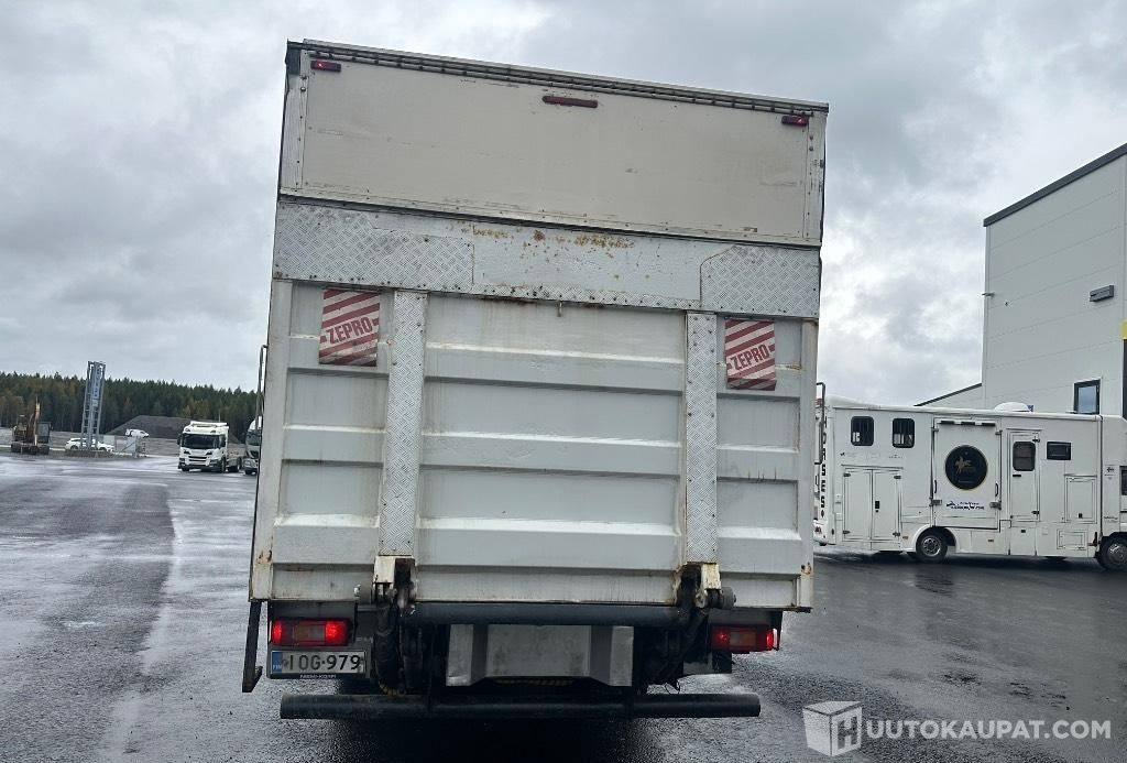 Volvo FM9 300 4x2, 2003, Pirkkala - Camión caja cerrada: foto 5 Volvo FM9 300 4x2, 2003, Pirkkala - Camión caja cerrada: foto 5