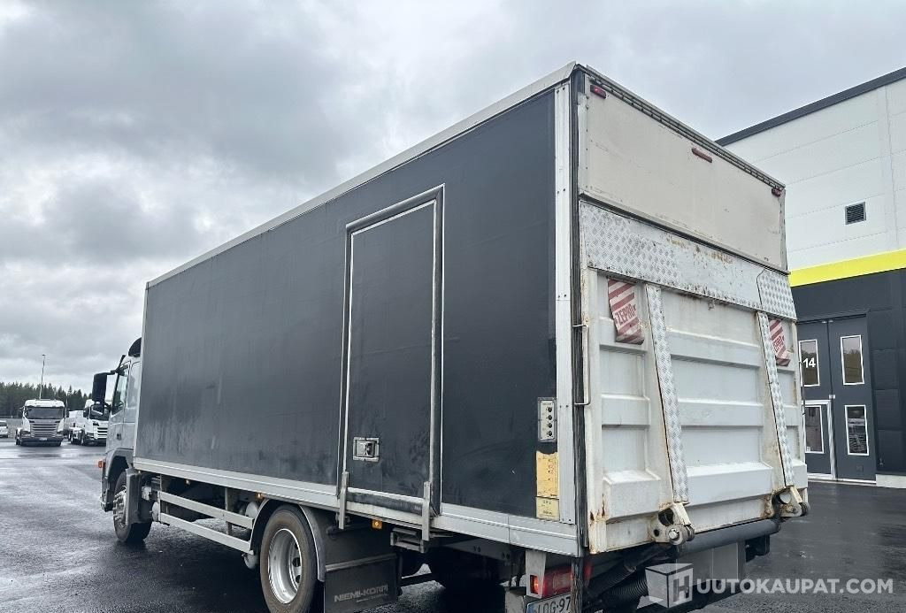Volvo FM9 300 4x2, 2003, Pirkkala - Camión caja cerrada: foto 4 Volvo FM9 300 4x2, 2003, Pirkkala - Camión caja cerrada: foto 4