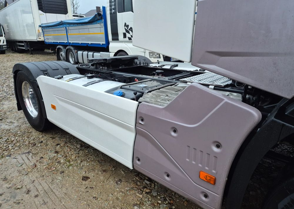 Cabeza tractora Renault HIGH GAMA T480 2019 SALON PL VIN: KD ! 13l STANDARD STANDARD / KLIMA POSTOJOWA / FULL OPCJA / T520 T440 / TOP STAN GAMA T: foto 9 Cabeza tractora Renault HIGH GAMA T480 2019 SALON PL VIN: KD ! 13l STANDARD STANDARD / KLIMA POSTOJOWA / FULL OPCJA / T520 T440 / TOP STAN GAMA T: foto 9