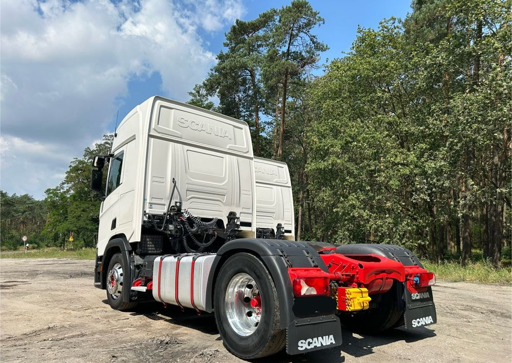 Cabeza tractora Scania R450 NAUKA JAZDY RETARDER STANDARD 7300kg / DOBRA POD WYWROTKĘ / KLIMA POSTOJOWA z Niemiec HYDRAULIKA: foto 24 Cabeza tractora Scania R450 NAUKA JAZDY RETARDER STANDARD 7300kg / DOBRA POD WYWROTKĘ / KLIMA POSTOJOWA z Niemiec HYDRAULIKA: foto 24