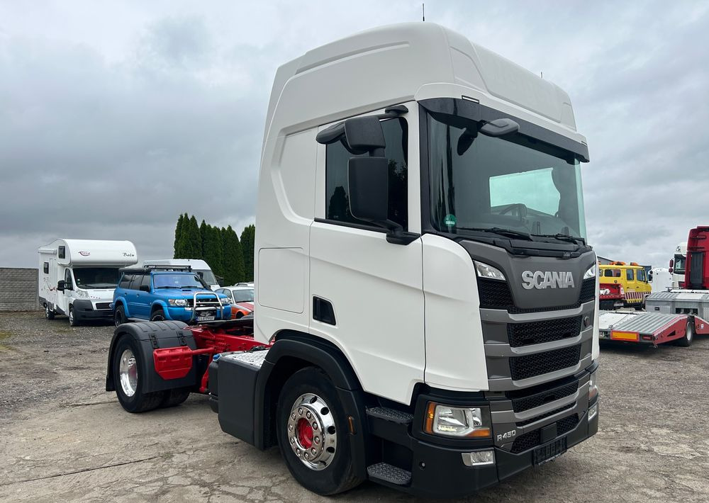 Cabeza tractora Scania R450 NAUKA JAZDY RETARDER STANDARD 7300kg / DOBRA POD WYWROTKĘ / KLIMA POSTOJOWA z Niemiec HYDRAULIKA: foto 6 Cabeza tractora Scania R450 NAUKA JAZDY RETARDER STANDARD 7300kg / DOBRA POD WYWROTKĘ / KLIMA POSTOJOWA z Niemiec HYDRAULIKA: foto 6