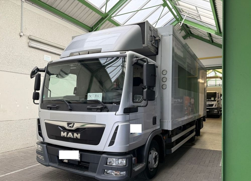 MAN TGL 12.250 6.3m AUTOMAT KLIMA z Niemiec ESP EURO 6 / 4.3 rozstaw / Chlodnia FRIGOBLOCK / TOP STAN / okazja nauka jazdy MOŻLIWOŚĆ DOSTOSOWANIA 12t - Camión frigorífico: foto 2 MAN TGL 12.250 6.3m AUTOMAT KLIMA z Niemiec ESP EURO 6 / 4.3 rozstaw / Chlodnia FRIGOBLOCK / TOP STAN / okazja nauka jazdy MOŻLIWOŚĆ DOSTOSOWANIA 12t - Camión frigorífico: foto 2