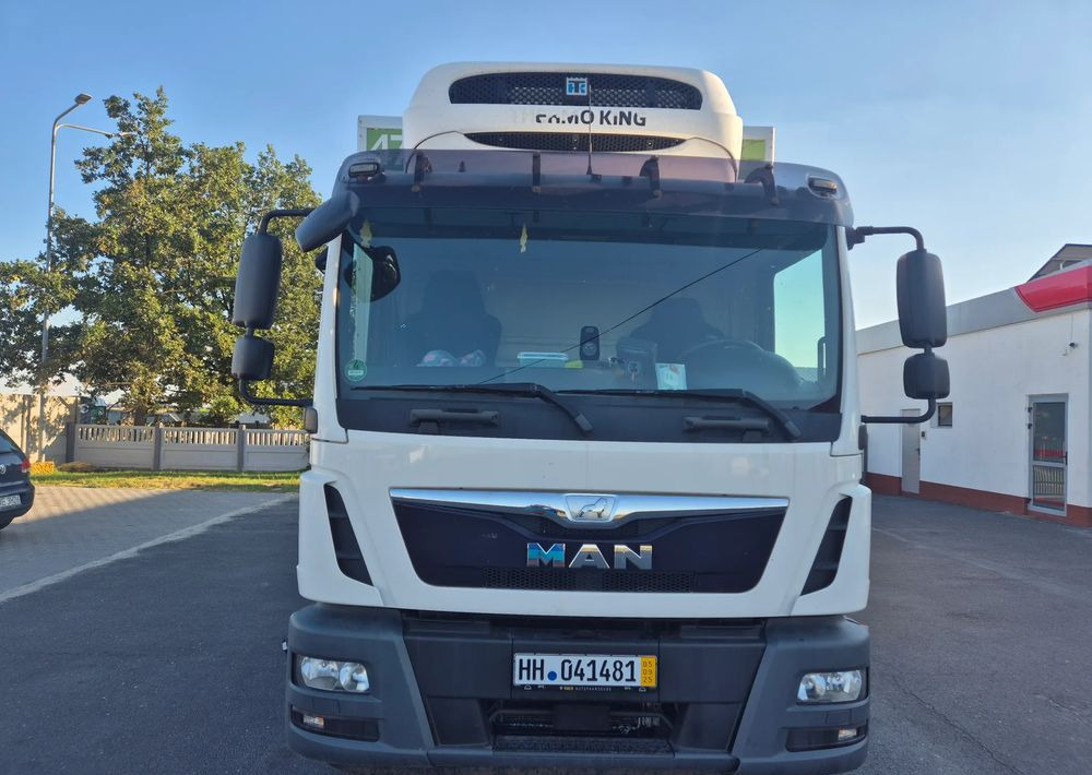 MAN TGM 15.250 7.5m winda AUTOMAT KLIMA z Niemiec EURO 6 / CHŁODNIA T-1000R THERMOKING - Camión frigorífico: foto 2 MAN TGM 15.250 7.5m winda AUTOMAT KLIMA z Niemiec EURO 6 / CHŁODNIA T-1000R THERMOKING - Camión frigorífico: foto 2