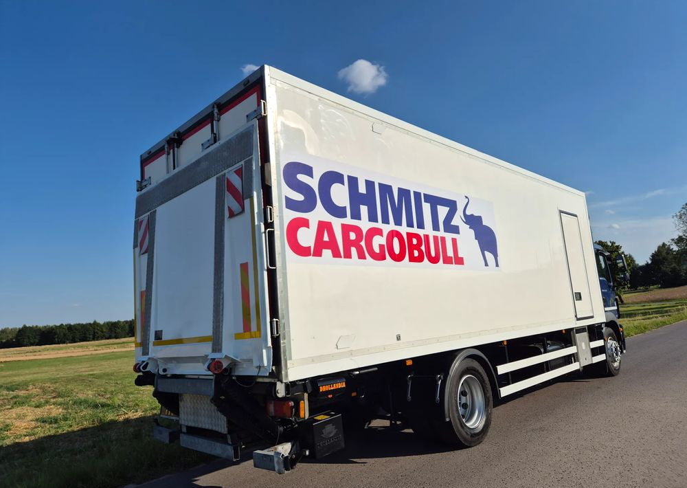 MAN TGM 18.250 Carrier 1950 D/E z Holandii / TOP STAN / 7.5m / 18 palet / winda + drzwi boczne / OKAZJA - Camión frigorífico: foto 5 MAN TGM 18.250 Carrier 1950 D/E z Holandii / TOP STAN / 7.5m / 18 palet / winda + drzwi boczne / OKAZJA - Camión frigorífico: foto 5