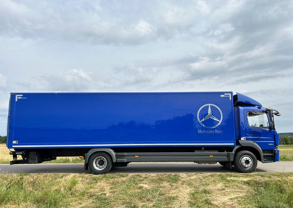 Mercedes-Benz Atego 1524 Z Niemiec 8.65m TOP 2018 Przód i tył na poduszkach 15t DMC / TOP STAN - Camión caja cerrada: foto 5 Mercedes-Benz Atego 1524 Z Niemiec 8.65m TOP 2018 Przód i tył na poduszkach 15t DMC / TOP STAN - Camión caja cerrada: foto 5