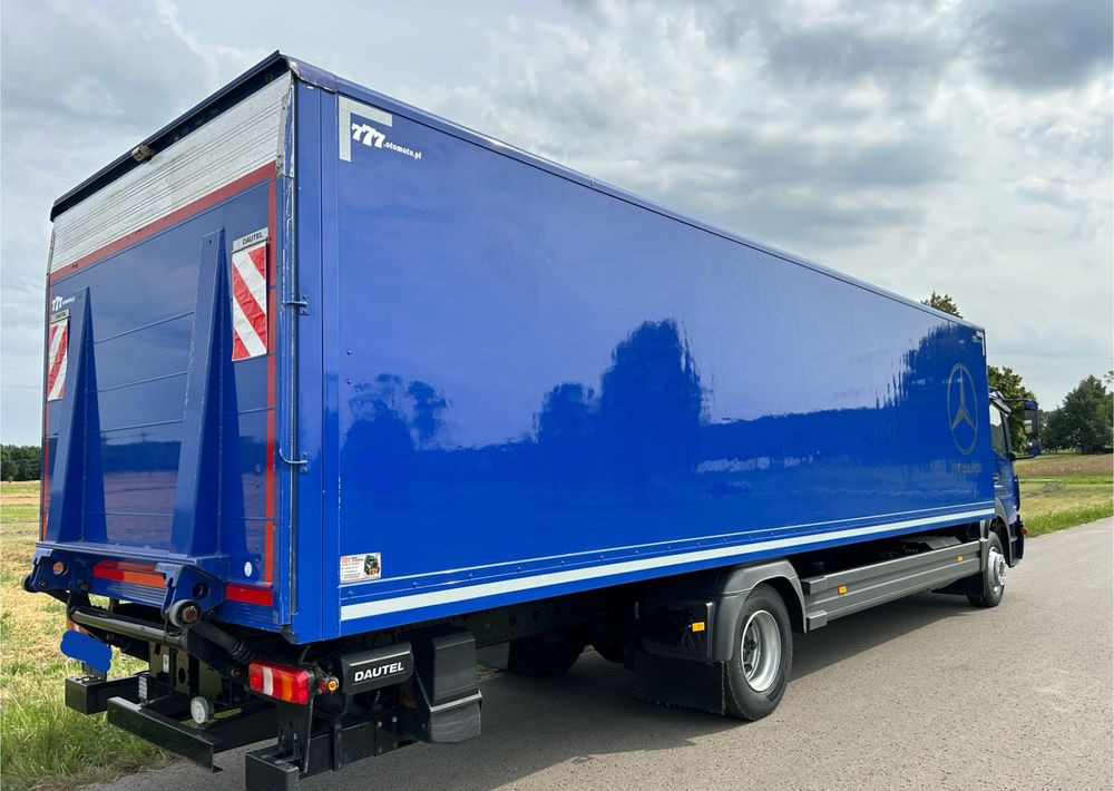 Mercedes-Benz Atego 1524 Z Niemiec 8.65m TOP 2018 Przód i tył na poduszkach 15t DMC / TOP STAN - Camión caja cerrada: foto 3 Mercedes-Benz Atego 1524 Z Niemiec 8.65m TOP 2018 Przód i tył na poduszkach 15t DMC / TOP STAN - Camión caja cerrada: foto 3