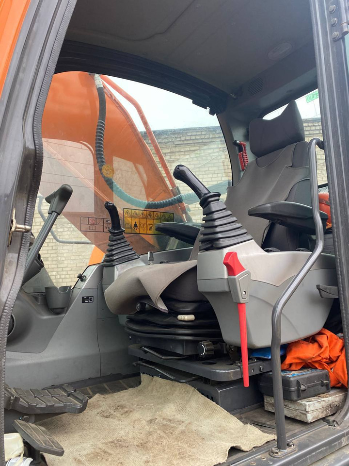 DOOSAN DX 340LCA - Excavadora de cadenas: foto 2 DOOSAN DX 340LCA - Excavadora de cadenas: foto 2