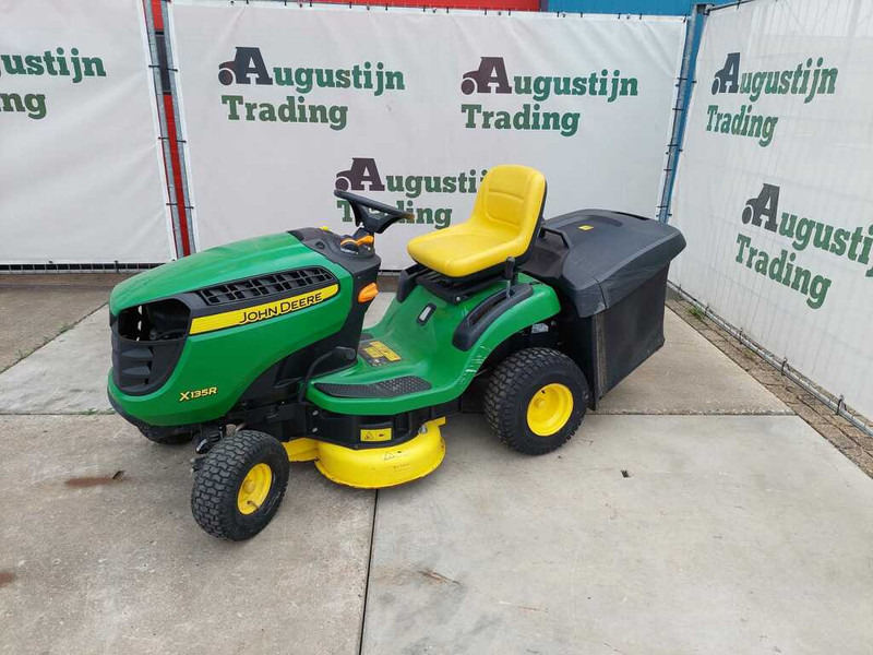 John Deere X 135R - Cortacésped: foto 2 John Deere X 135R - Cortacésped: foto 2
