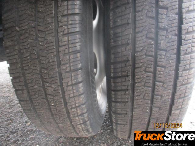 Arrendamiento de FUSO Canter 3C15 FUSO Canter 3C15: foto 6