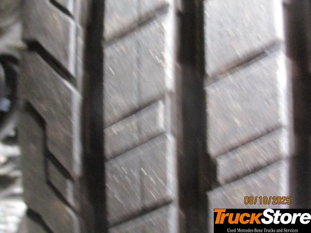 Arrendamiento de FUSO Canter 3C15 FUSO Canter 3C15: foto 10