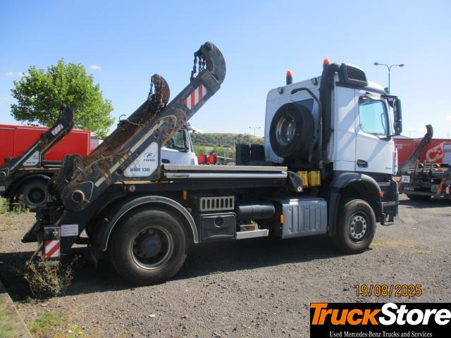Mercedes-Benz Arocs 1845 LK - Camión portacontenedor de cadenas: foto 3 Mercedes-Benz Arocs 1845 LK - Camión portacontenedor de cadenas: foto 3