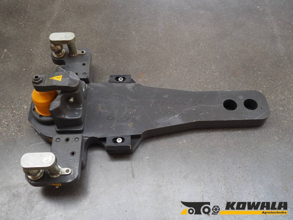 Claas Xerion - bumper hitch K80 - Carrocería y exterior para Maquinaria agrícola: foto 1 Claas Xerion - bumper hitch K80 - Carrocería y exterior para Maquinaria agrícola: foto 1