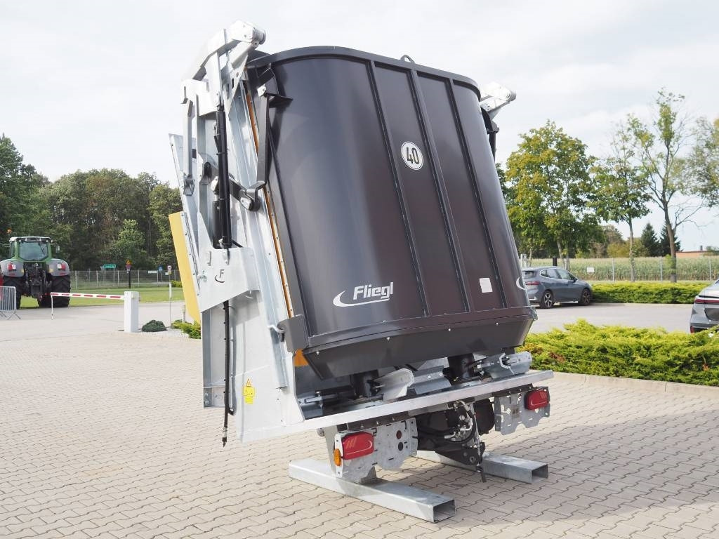 Fliegl S-2/SAW Profi - Esparcidor de estiércol: foto 3 Fliegl S-2/SAW Profi - Esparcidor de estiércol: foto 3