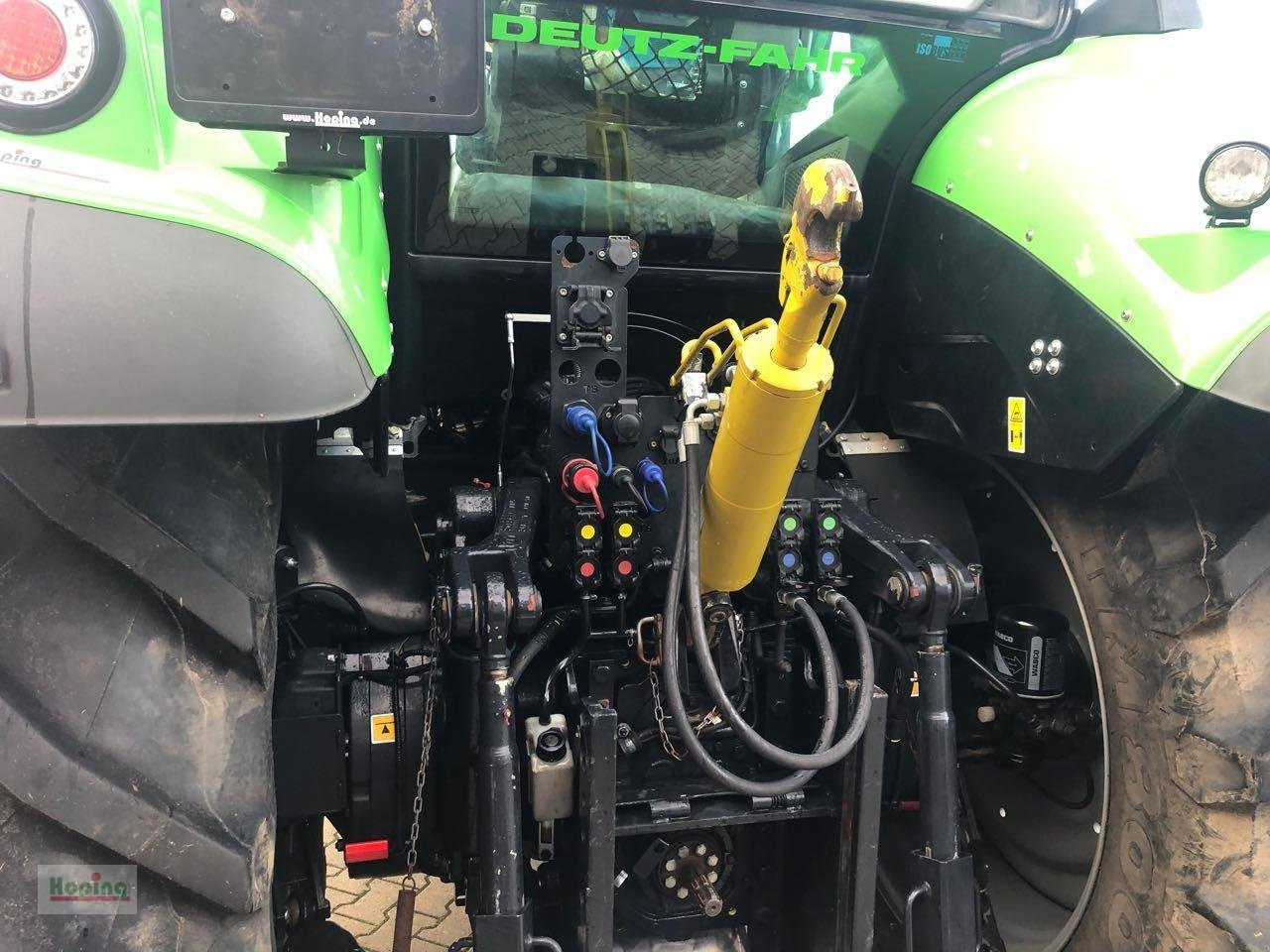 Tractor Deutz-Fahr 6215 Agrotron TTV: foto 9