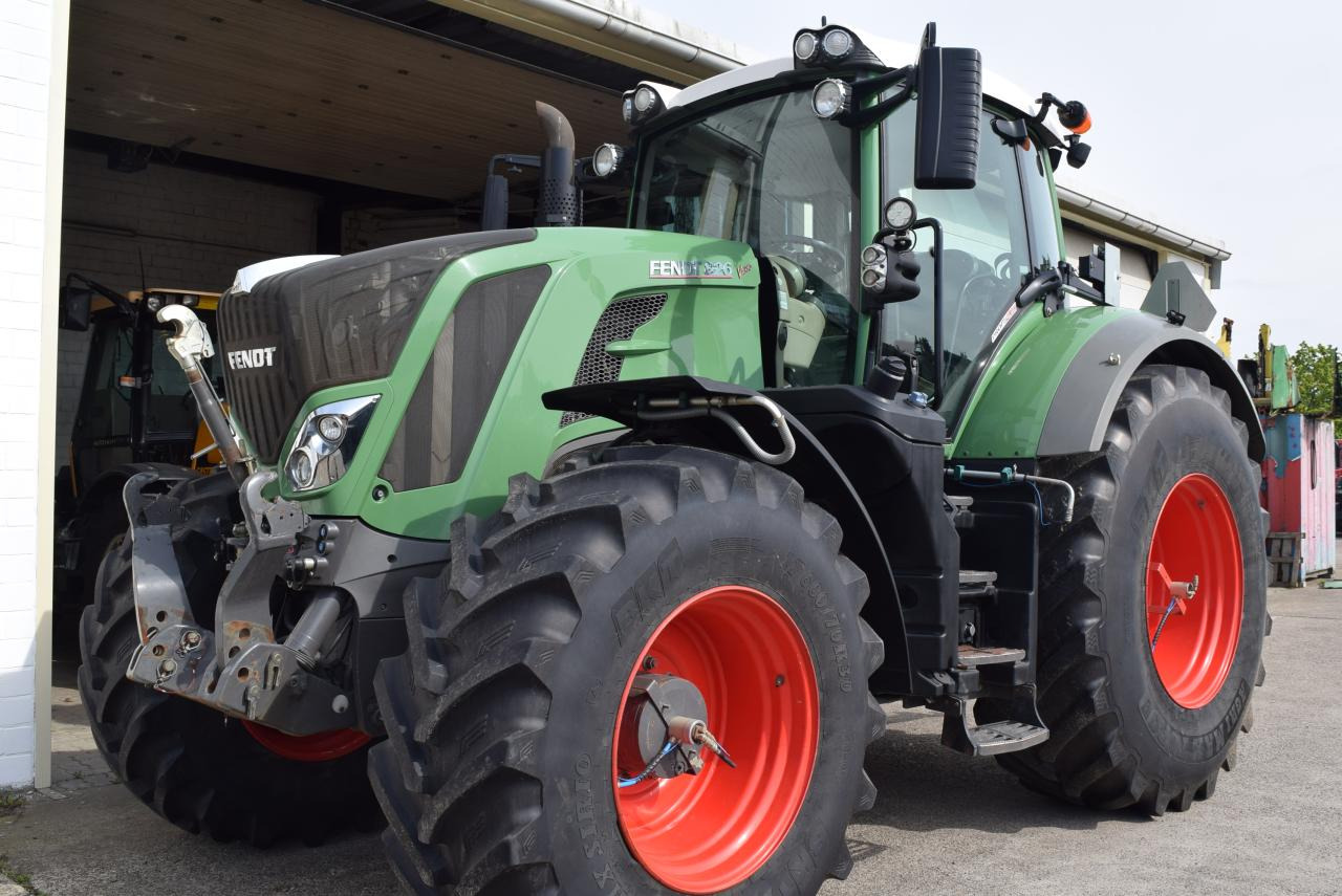 Fendt 826 Vario ProfiPlus, - Tractor: foto 3 Fendt 826 Vario ProfiPlus, - Tractor: foto 3