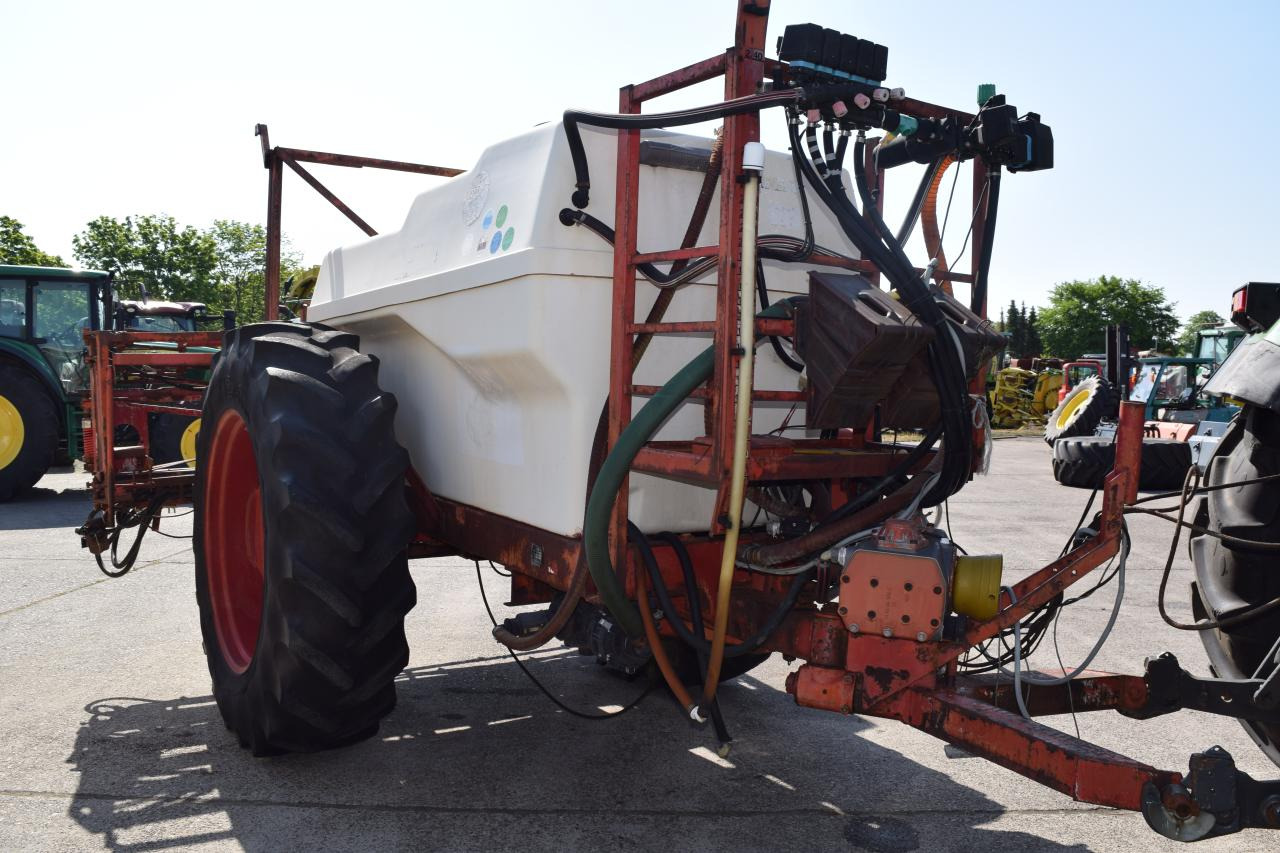 Holder N250 - Pulverizador arrastrado: foto 4 Holder N250 - Pulverizador arrastrado: foto 4