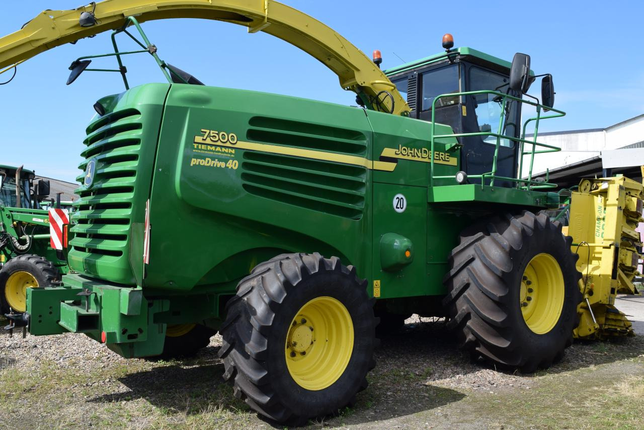 John Deere 7400 - Cosechadora de forraje: foto 4 John Deere 7400 - Cosechadora de forraje: foto 4