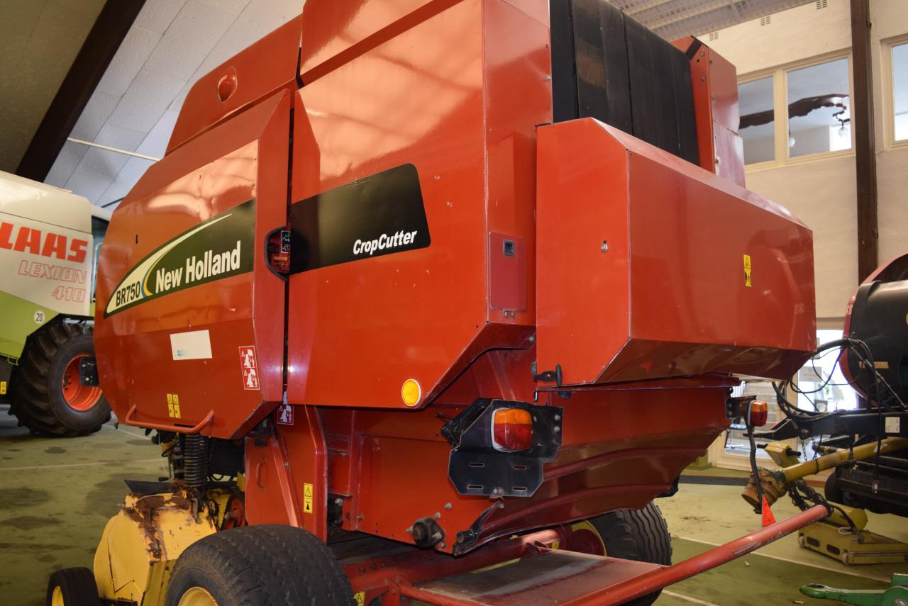 New Holland BR 750 CropCutter - Rotoempacadora: foto 5 New Holland BR 750 CropCutter - Rotoempacadora: foto 5