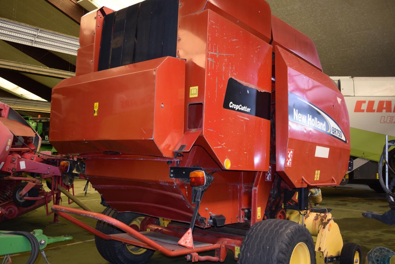 New Holland BR 750 CropCutter - Rotoempacadora: foto 3 New Holland BR 750 CropCutter - Rotoempacadora: foto 3