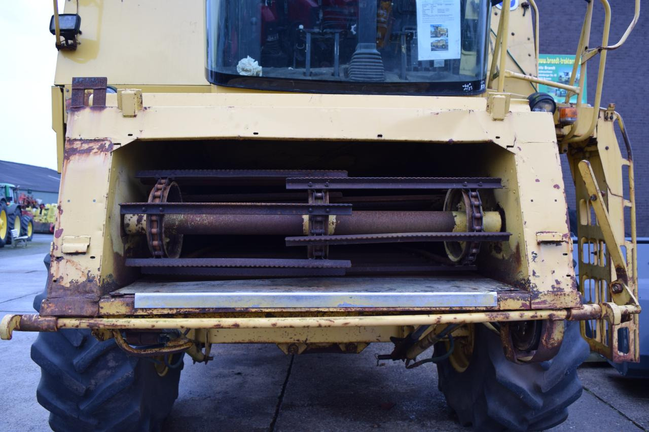 New Holland TC 56 - Cosechadora de granos: foto 5 New Holland TC 56 - Cosechadora de granos: foto 5