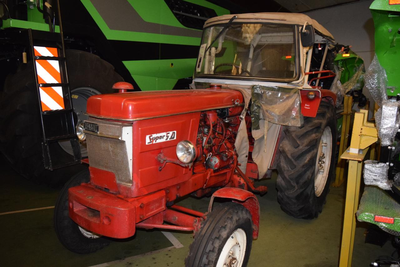 Renault Super 5D - Tractor: foto 1 Renault Super 5D - Tractor: foto 1