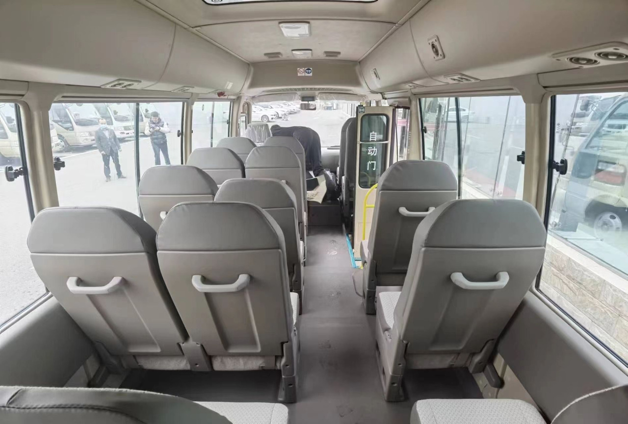 TOYOTA COASTER - Autobús: foto 3 TOYOTA COASTER - Autobús: foto 3