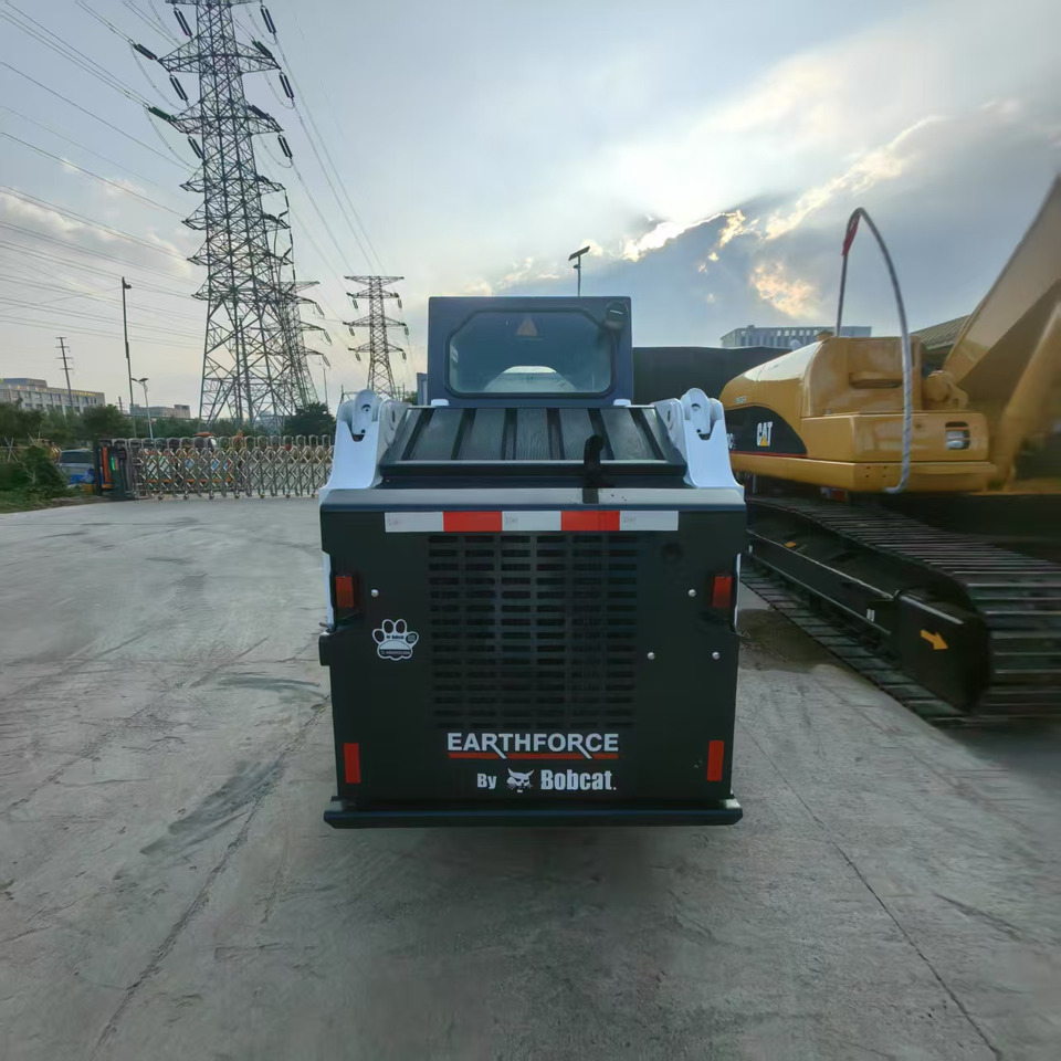 BOBCAT S160 - Minicargadora: foto 4 BOBCAT S160 - Minicargadora: foto 4