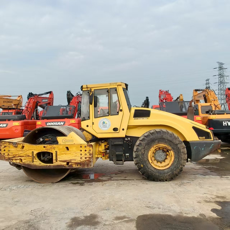 BOMAG BW226DH - Apisonadora de asfalto: foto 1 BOMAG BW226DH - Apisonadora de asfalto: foto 1