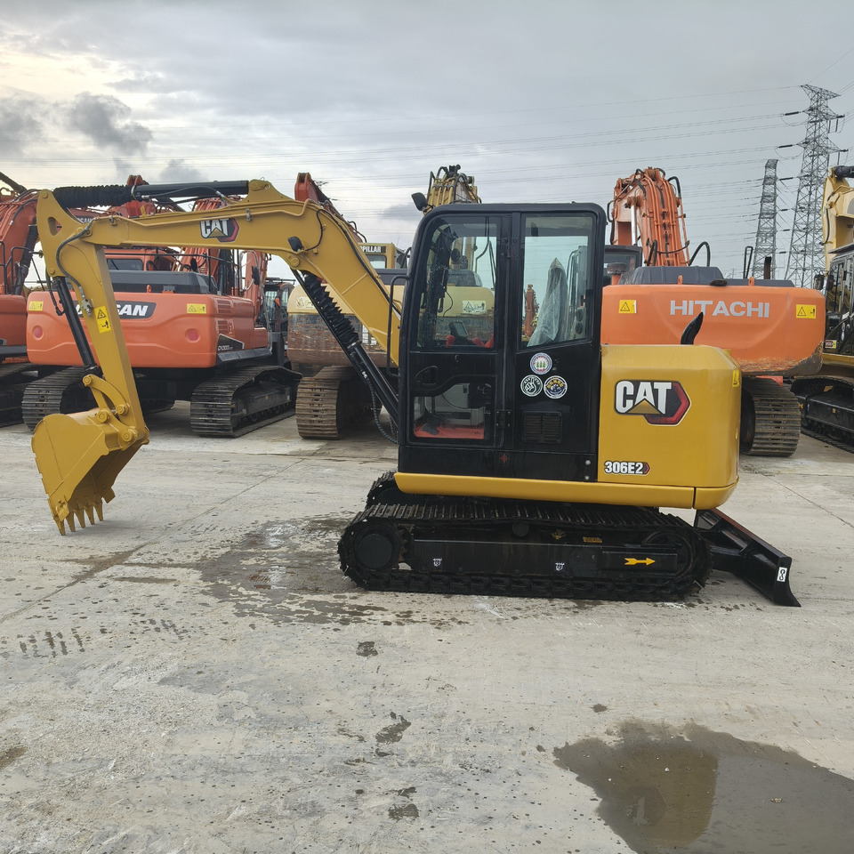 CATERPILLAR 306E - Miniexcavadora: foto 1 CATERPILLAR 306E - Miniexcavadora: foto 1