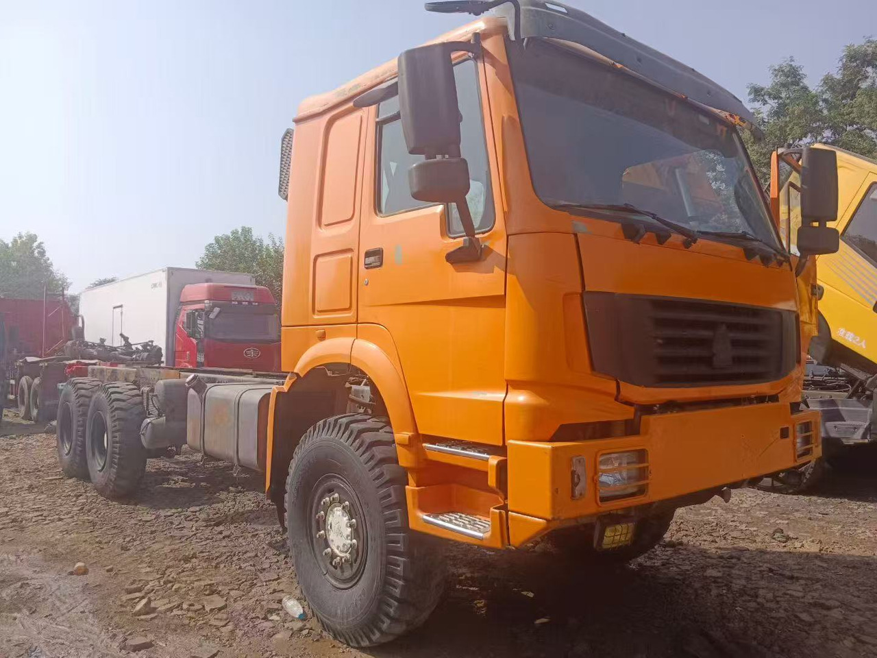 SINOTRUK HOWO - Cabeza tractora: foto 1 SINOTRUK HOWO - Cabeza tractora: foto 1