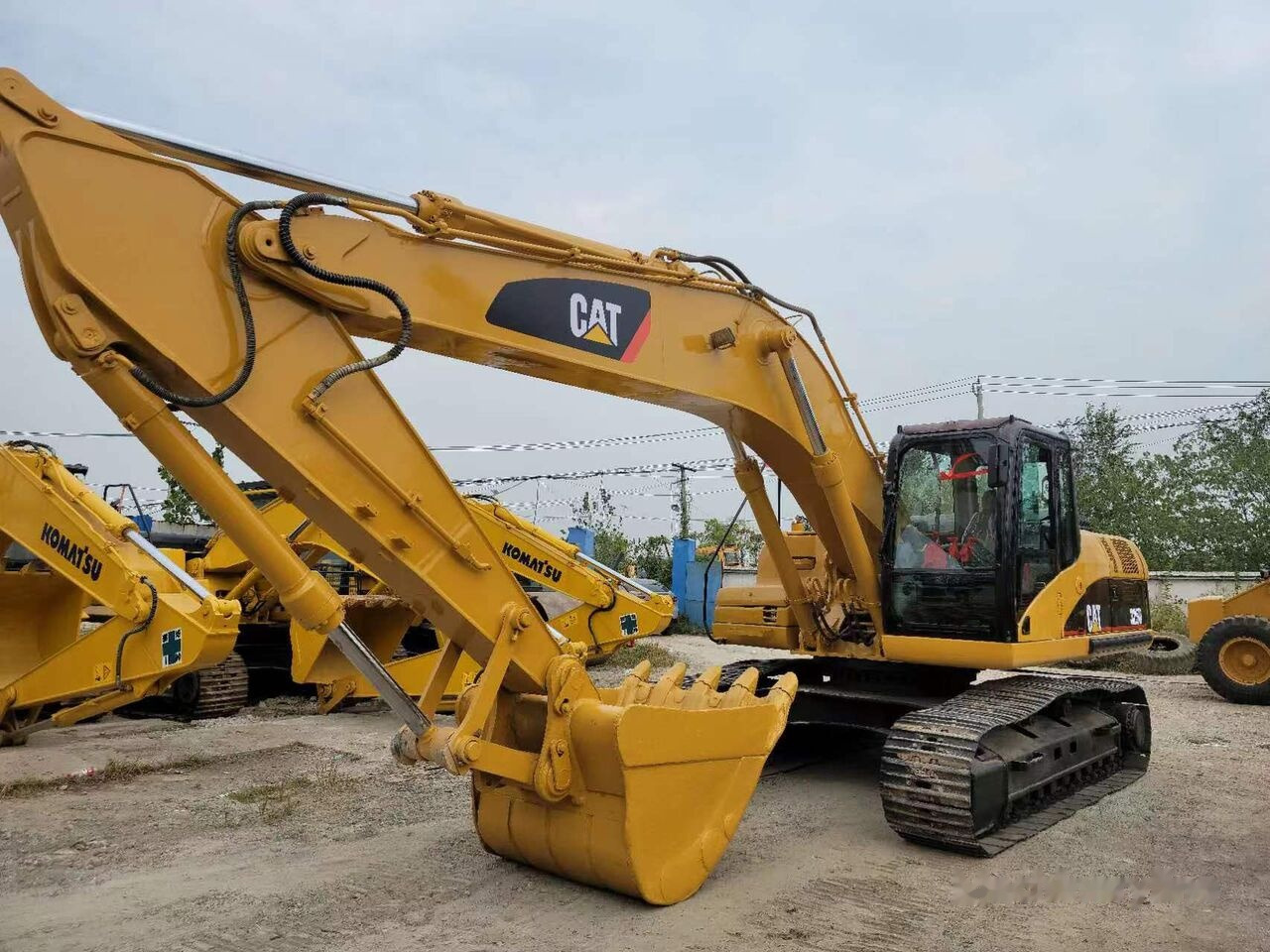 Caterpillar 325D - Excavadora de cadenas: foto 1 Caterpillar 325D - Excavadora de cadenas: foto 1