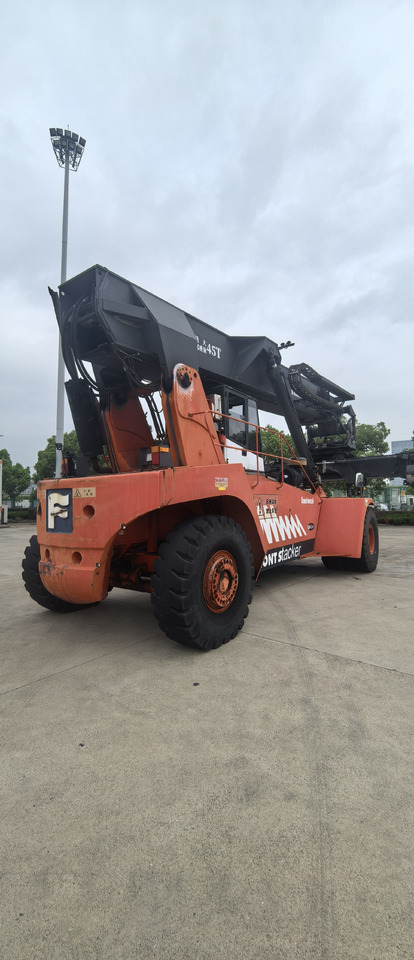 FANTUZZI CS45KM reach stacker - Reach stacker: foto 3 FANTUZZI CS45KM reach stacker - Reach stacker: foto 3