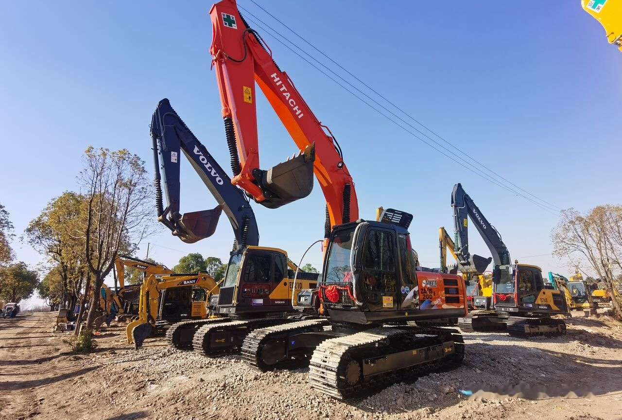 Hitachi ZX200 - Excavadora de cadenas: foto 4 Hitachi ZX200 - Excavadora de cadenas: foto 4