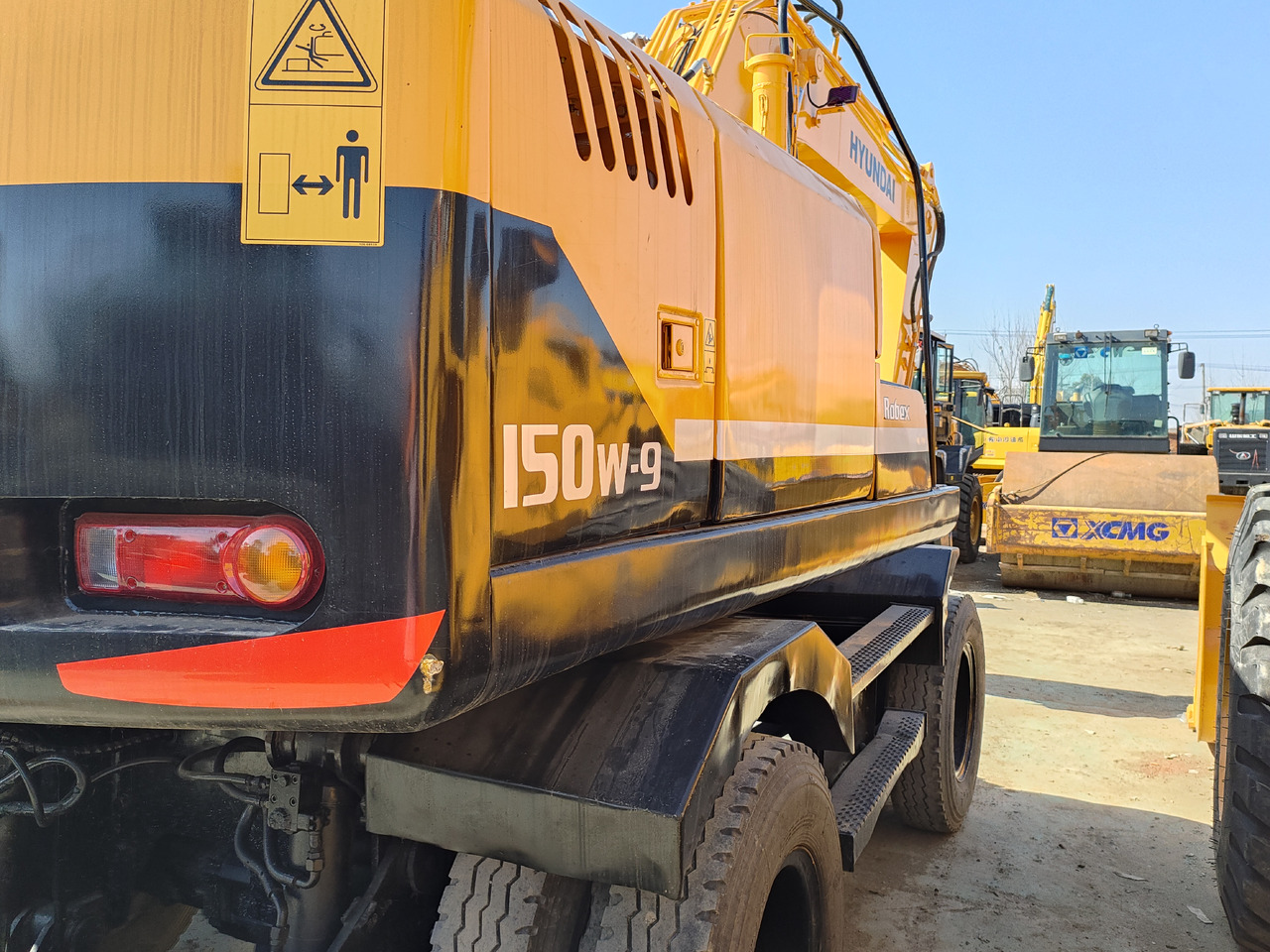 Excavadora de ruedas Hyundai R150W-9: foto 8 Excavadora de ruedas Hyundai R150W-9: foto 8