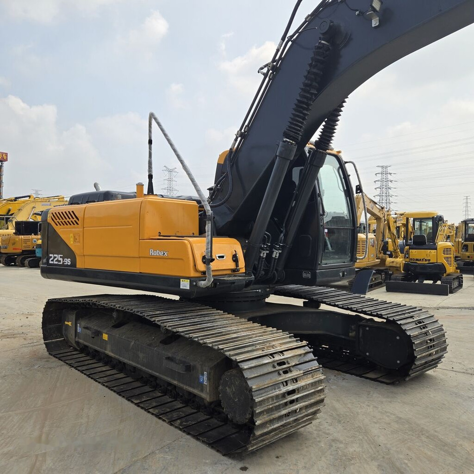 Hyundai R225-9S - Excavadora de cadenas: foto 1 Hyundai R225-9S - Excavadora de cadenas: foto 1
