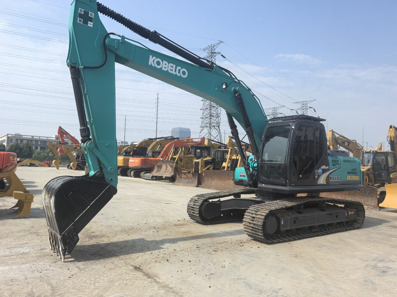 Excavadora de cadenas KOBELCO SK200: foto 6