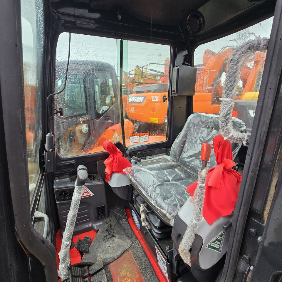 Miniexcavadora KUBOTA KX163-5: foto 8