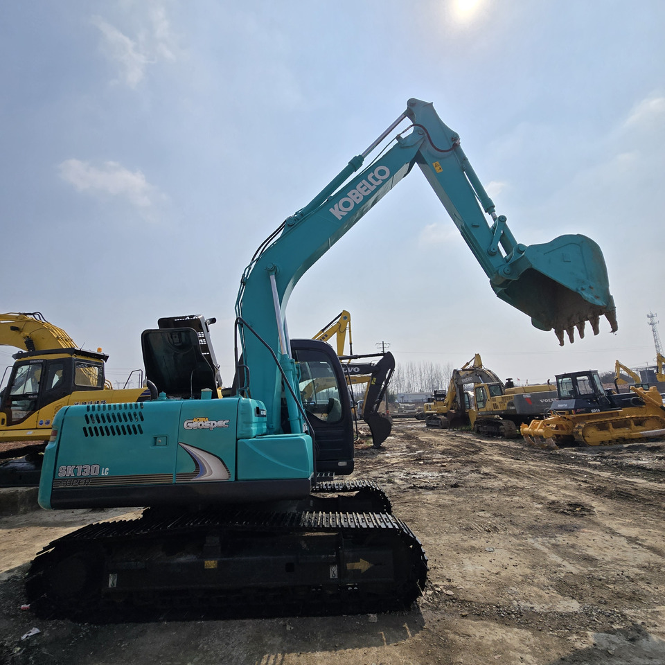 Kobelco SK130-8 - Excavadora de cadenas: foto 1 Kobelco SK130-8 - Excavadora de cadenas: foto 1