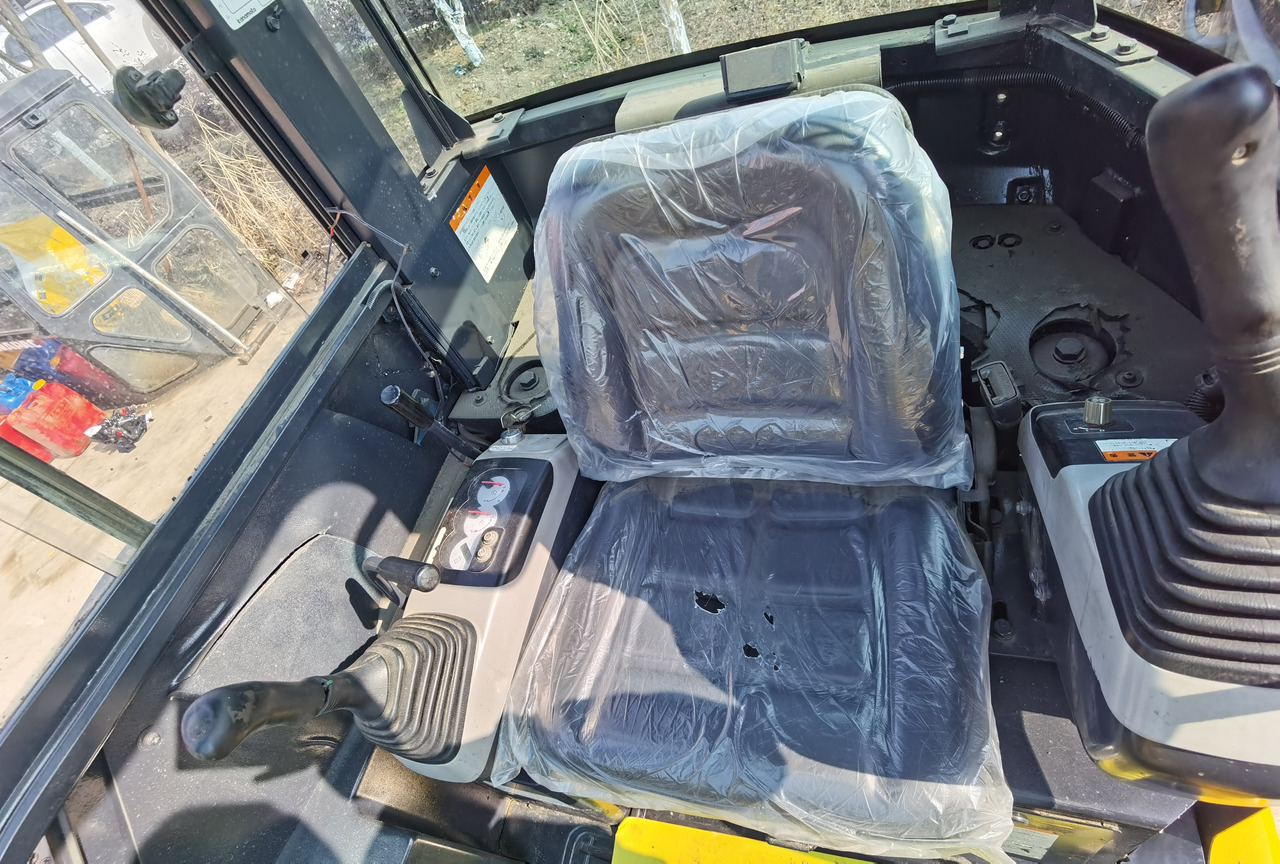 Miniexcavadora Komatsu PC30MR: foto 8 Miniexcavadora Komatsu PC30MR: foto 8