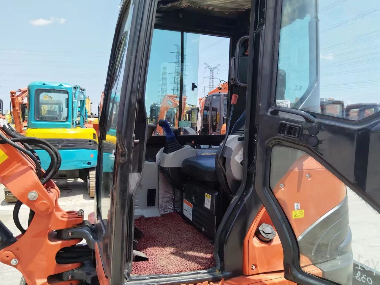 Miniexcavadora Kubota U55: foto 8